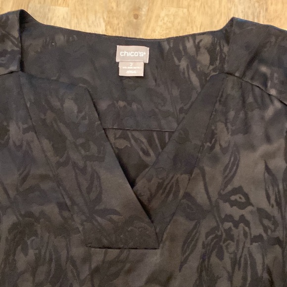 Chicos Size 2 Black Floral Long Sleeve Top - Size 2 - New w/Tags - Picture 15 of 16